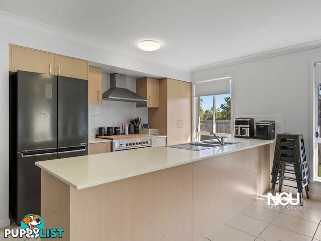7 Wallace Street Walloon QLD 4306