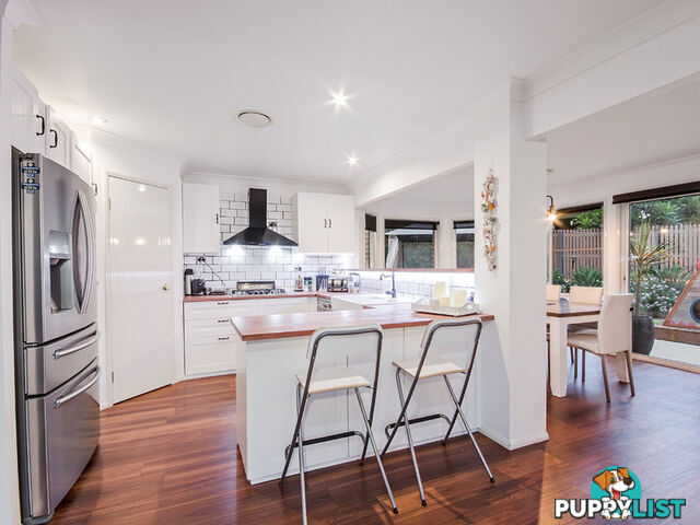 11 Cassinia Place Flinders View QLD 4305