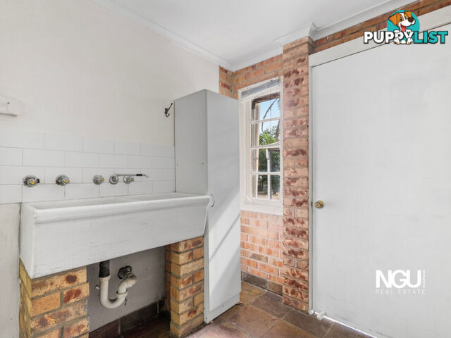 1B Fahy Street Brassall QLD 4305