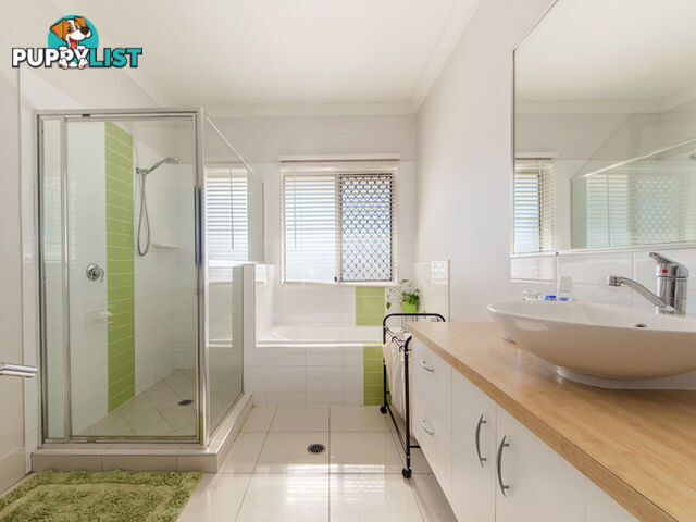27 Ivory Close PEAK CROSSING QLD 4306