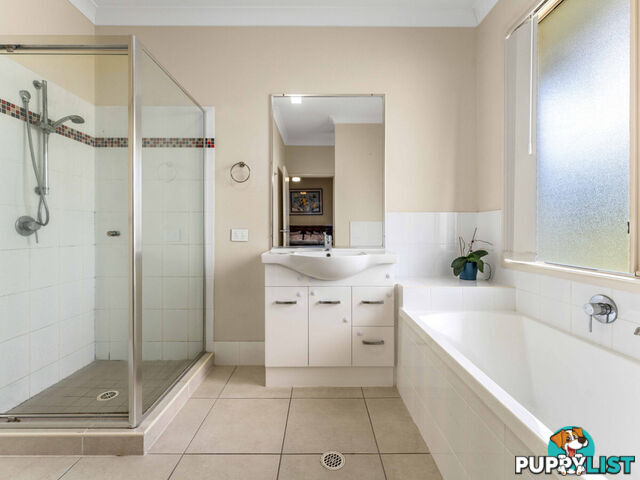18 Iris Court Yamanto QLD 4305