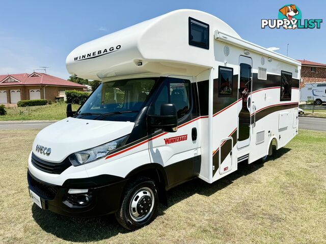 2020 Winnebago Iluka â ISLAND BED â ONLY 35,000KMS