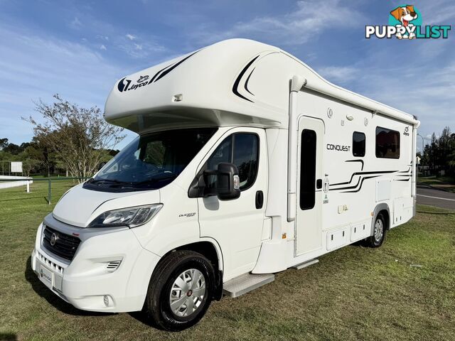 Jayco Conquest 25-6 â SINGLE BEDS â LARGE BATHROOM