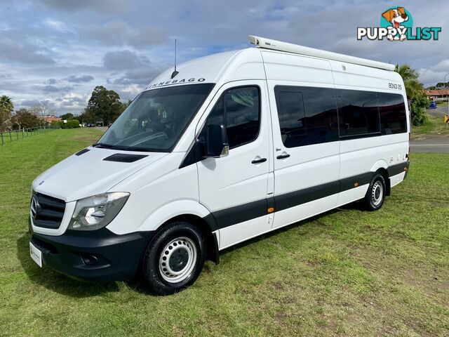 Winnebago Bondi 2S â LOW KMâS â SINGLE BEDS