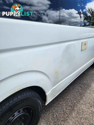 Toyota hiace commuter campervan Diesel low klms