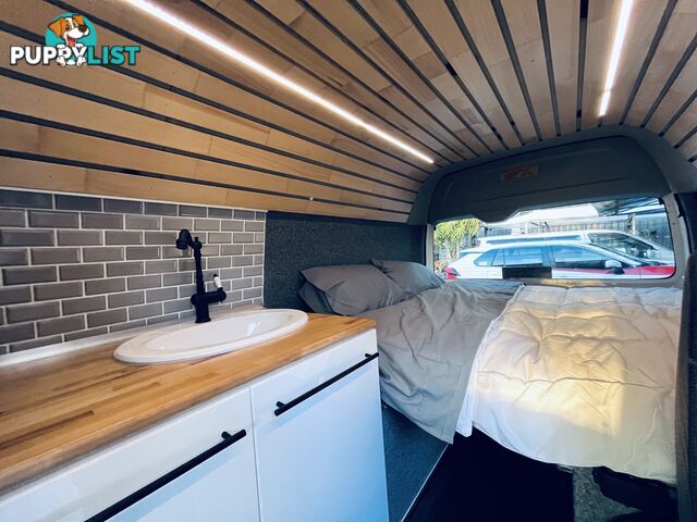Toyota hiace commuter campervan Diesel low klms