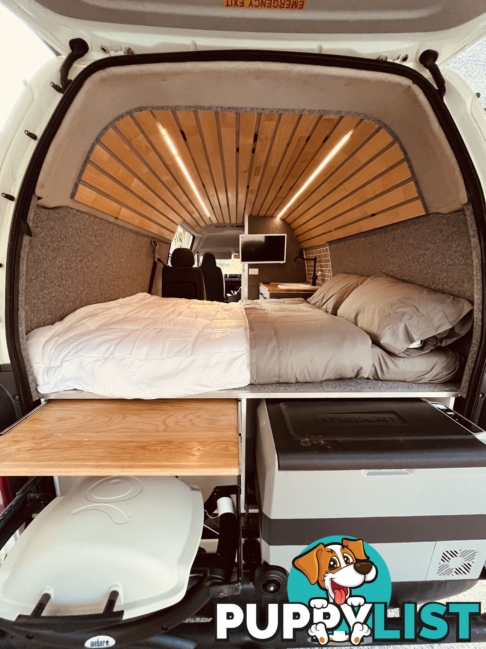 Toyota hiace commuter campervan Diesel low klms