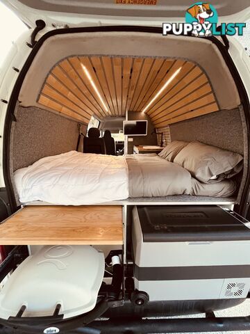 Toyota hiace commuter campervan Diesel low klms