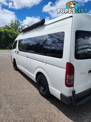 Toyota hiace commuter campervan Diesel low klms
