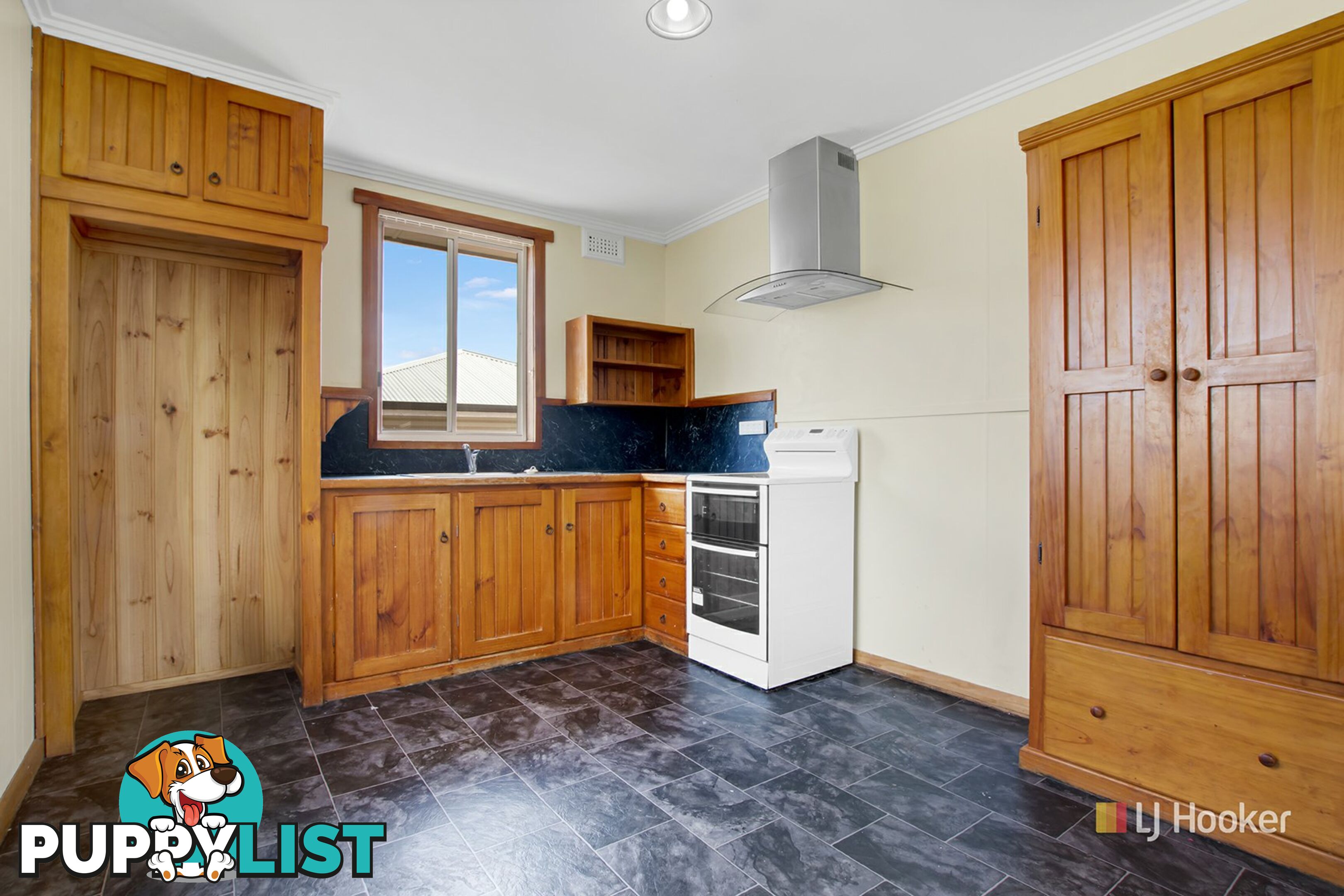 85 Simpson Street SOMERSET TAS 7322