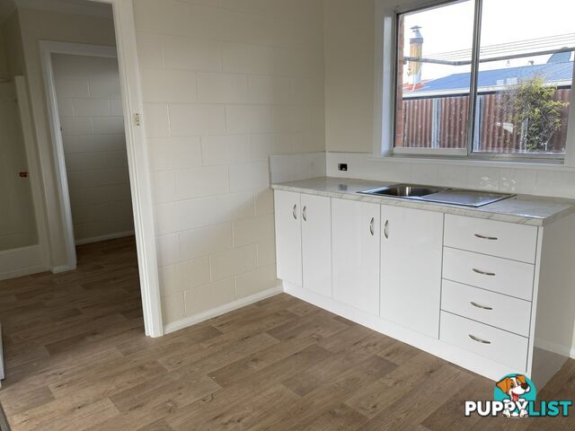 Unit 4/10 Austin Street WYNYARD TAS 7325