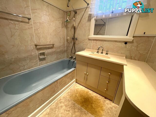 8 Aileen Crescent HILLCREST TAS 7320