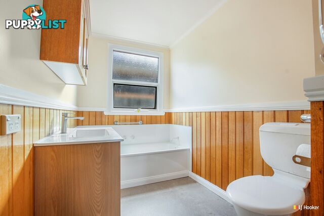 15 Jackson Street WYNYARD TAS 7325