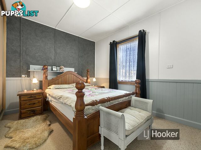 8 Arthur Street SOMERSET TAS 7322