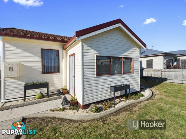 8 Arthur Street SOMERSET TAS 7322