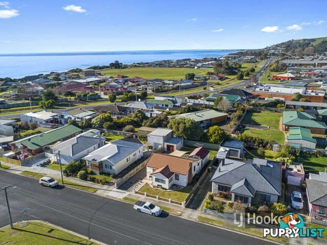 8 Arthur Street SOMERSET TAS 7322