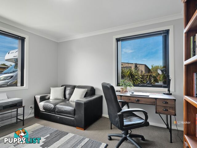 17 Sandy Crescent WYNYARD TAS 7325
