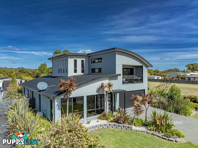 17 Sandy Crescent WYNYARD TAS 7325