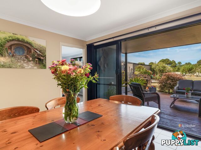 17 Sandy Crescent WYNYARD TAS 7325