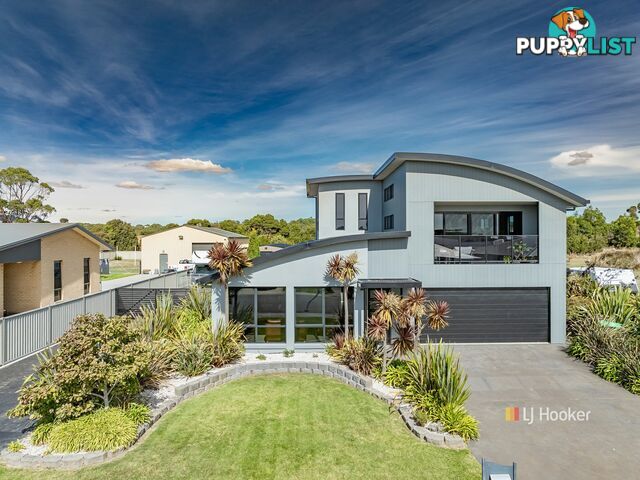 17 Sandy Crescent WYNYARD TAS 7325