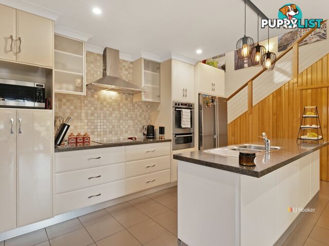 17 Sandy Crescent WYNYARD TAS 7325