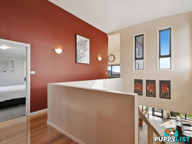 17 Sandy Crescent WYNYARD TAS 7325