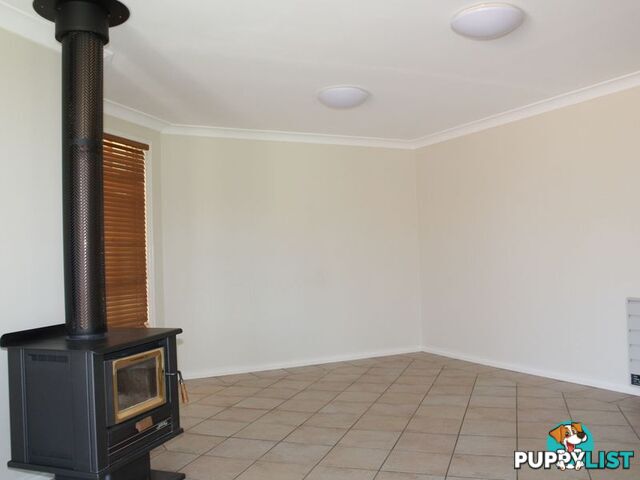 14 Cramsie Crescent GLEN INNES NSW 2370