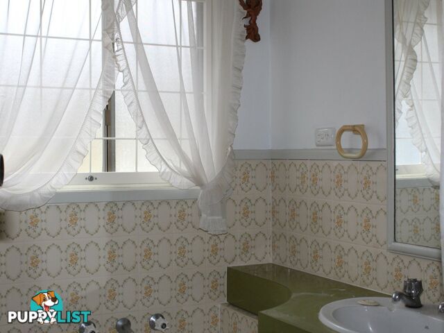 1 Young Street GLEN INNES NSW 2370