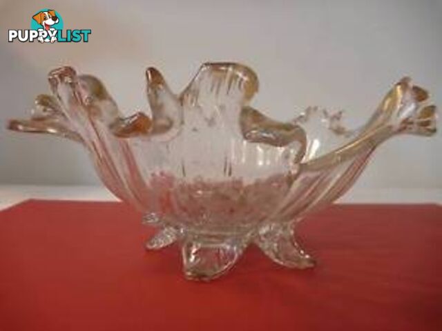 Footed clear glass bowl with gold painted petal edging.