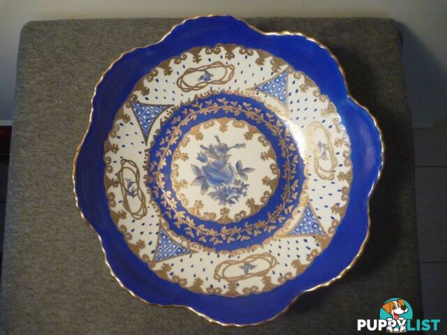 Large Blue and White Fruit Bowl with Gold Decoration