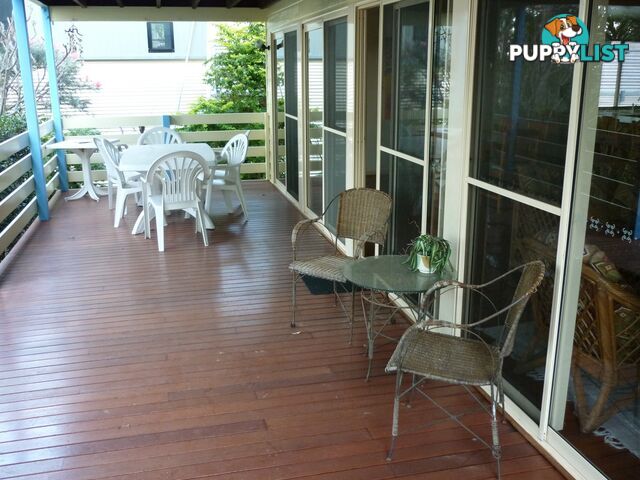 210 Victoria parade COOCHIEMUDLO ISLAND QLD 4184