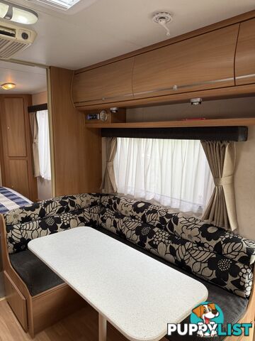 Great condition 2007 Jayco Sterling 23ft Caravan with Bathroom and Kitchen
