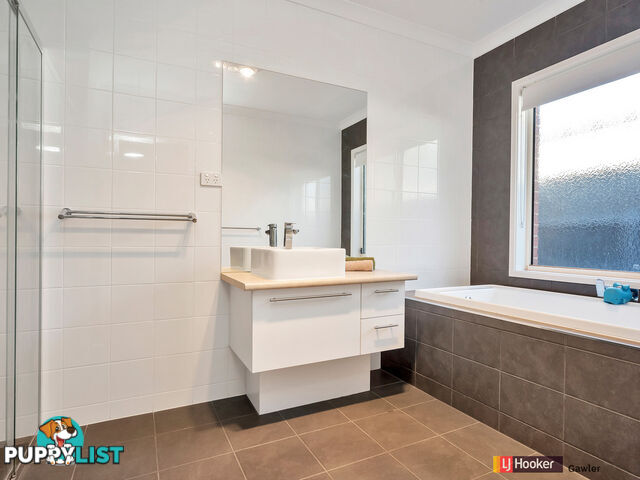 11 Polkinghorne Place WILLIAMSTOWN SA 5351