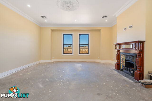 19 Griffiths Road KUDLA SA 5115