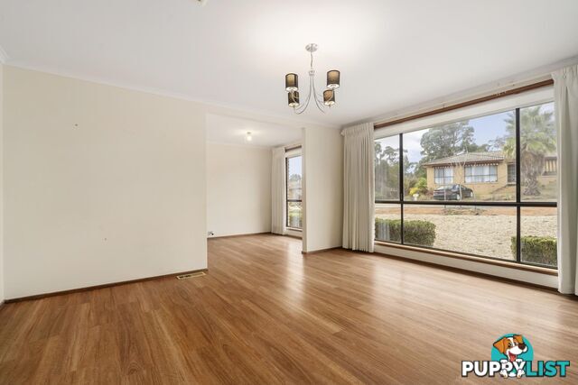 8 Macintyre Place CHARNWOOD ACT 2615