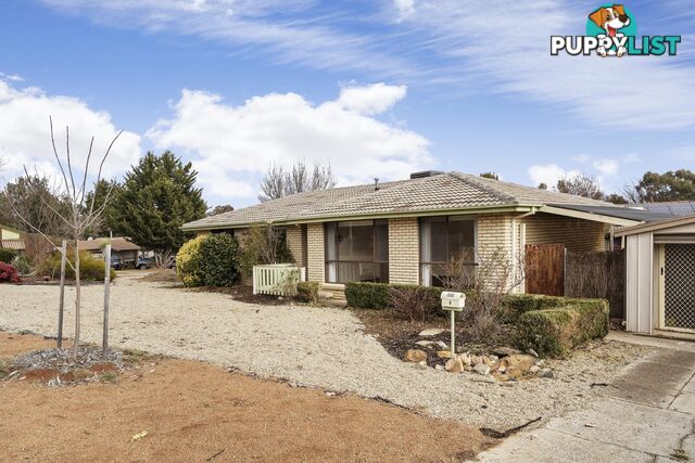 8 Macintyre Place CHARNWOOD ACT 2615