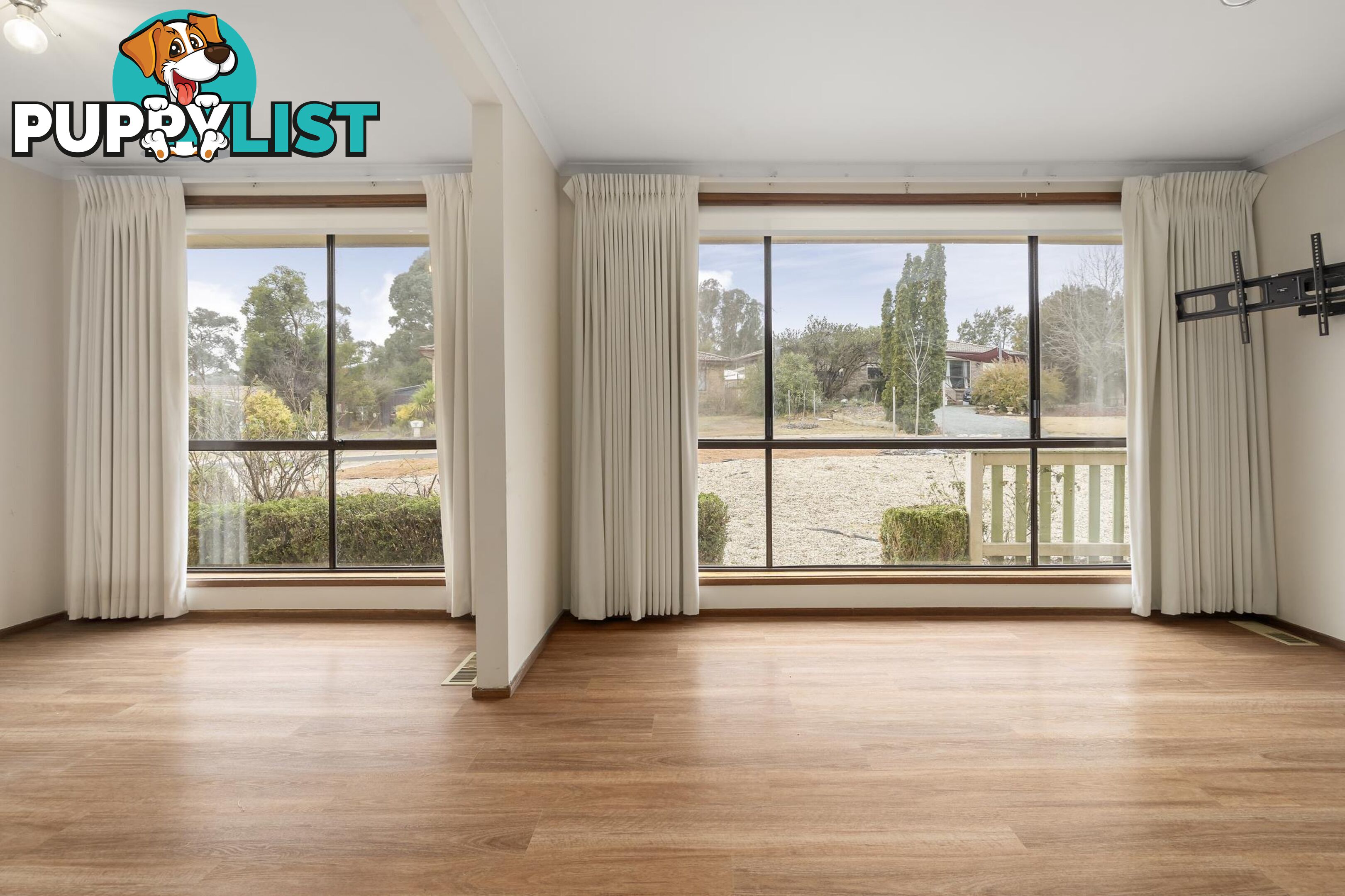 8 Macintyre Place CHARNWOOD ACT 2615