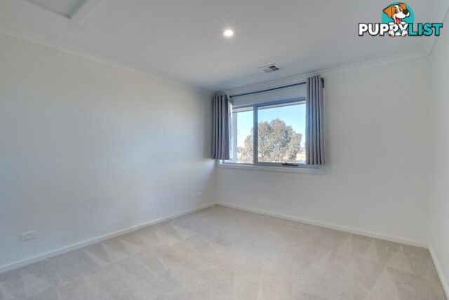 2/121 Anthony Rolfe Avenue GUNGAHLIN ACT 2912