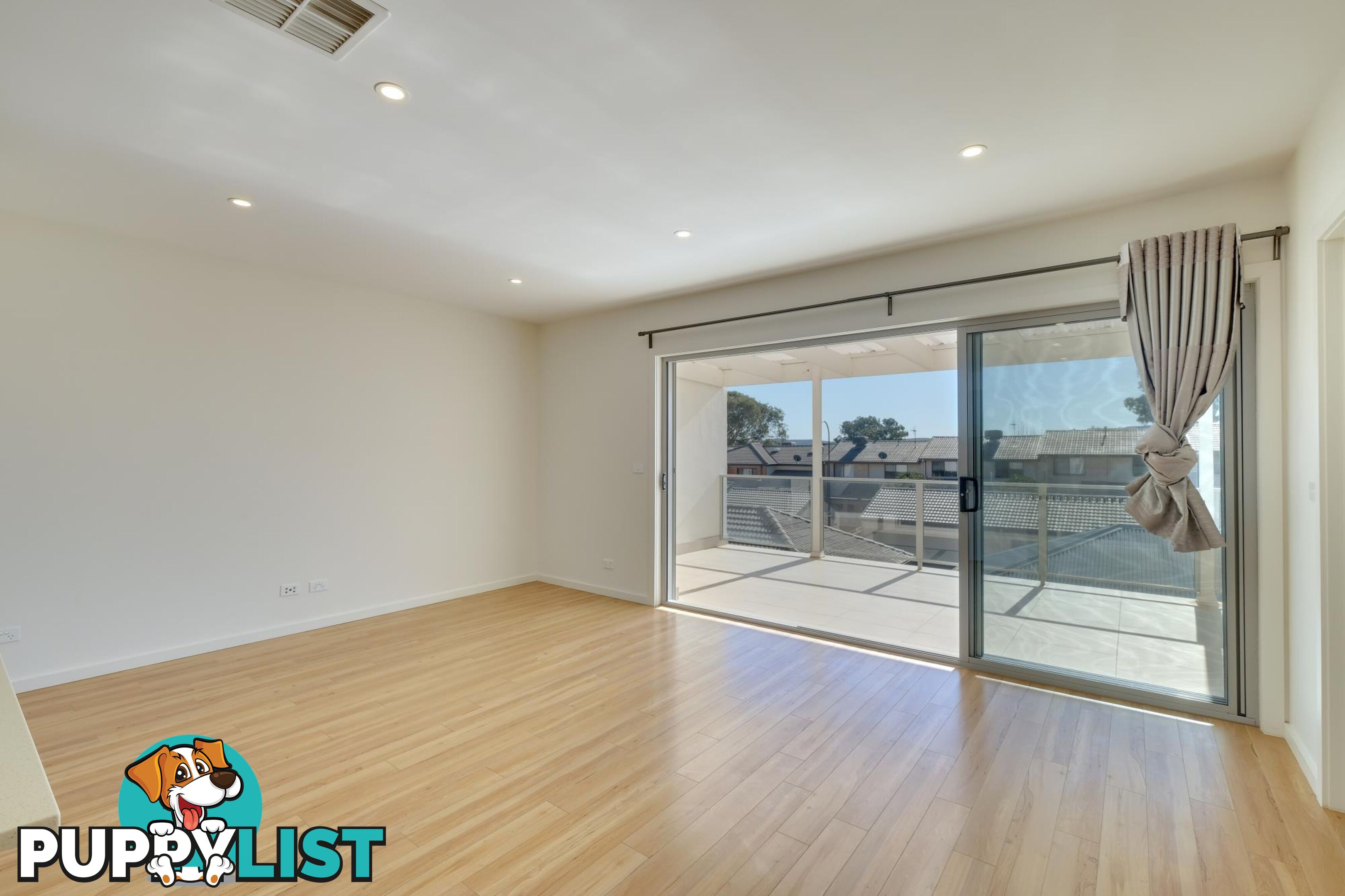 2/121 Anthony Rolfe Avenue GUNGAHLIN ACT 2912