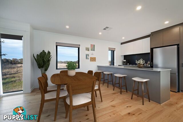94/60 Kingsland Parade CASEY ACT 2913