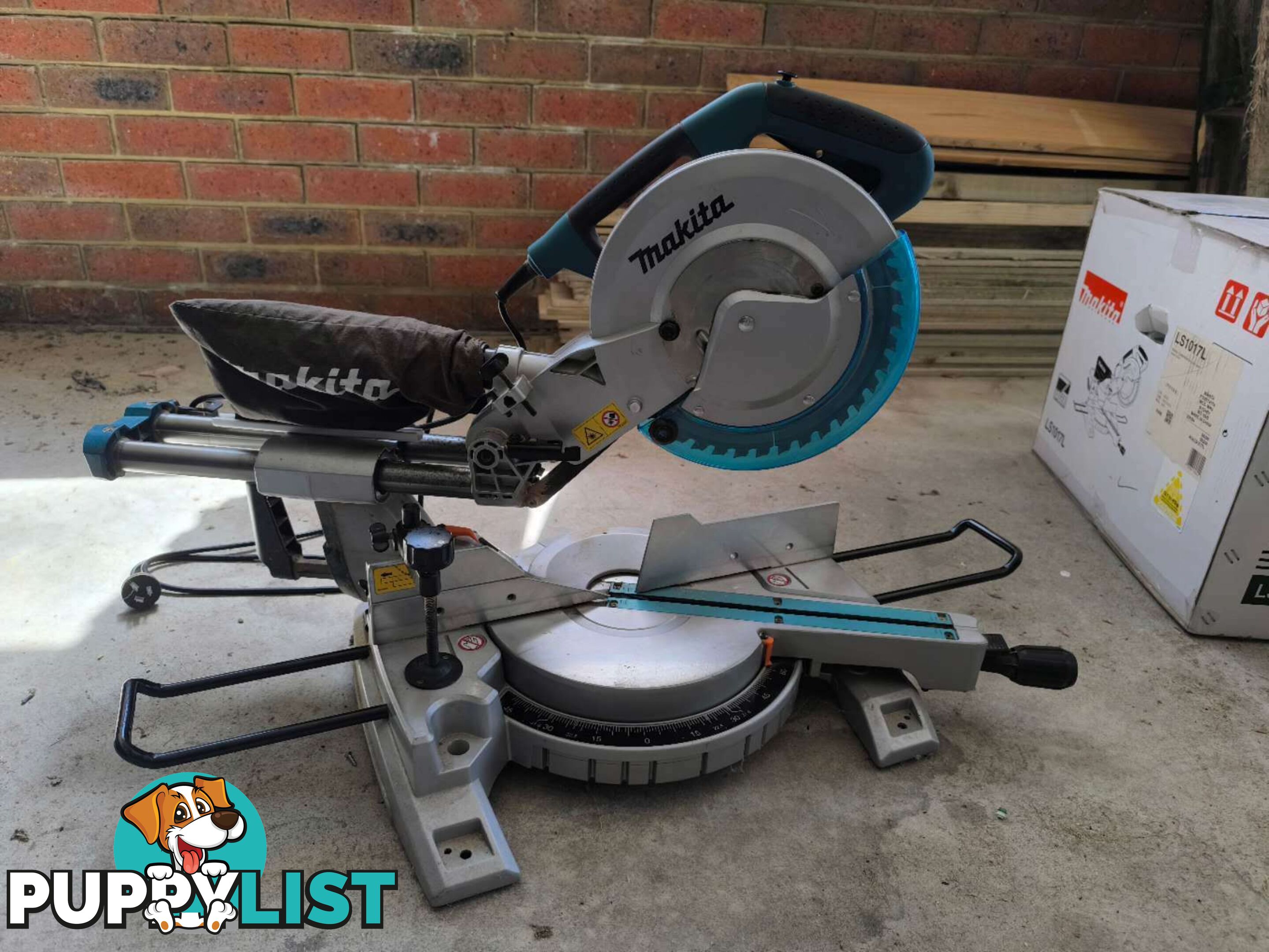 Makita - Slide Compound Miter Saw