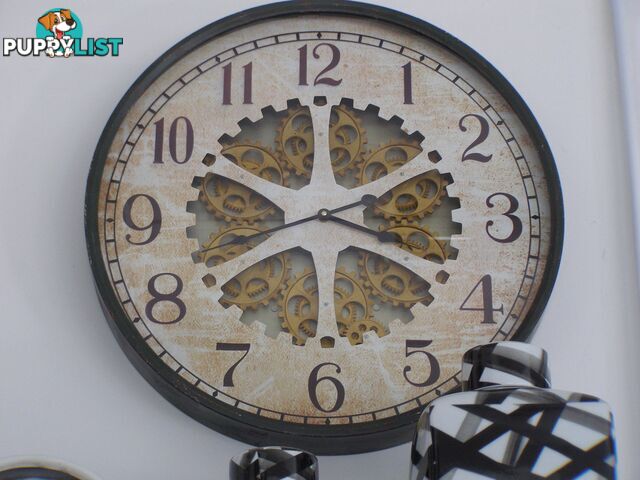 Large 60 Cm Antique Metal Wall Clock W/ Exposed Decorative Moving Gears