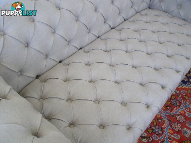 Fully Tufted London 2-Seats Sofa