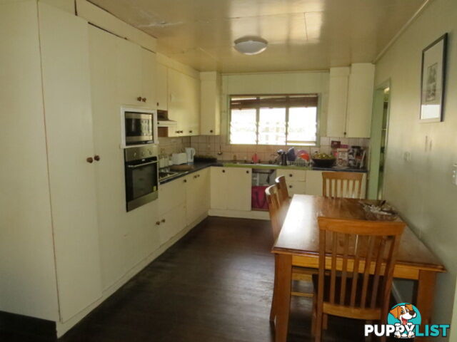 69 Tollington Road Bowen QLD 4805