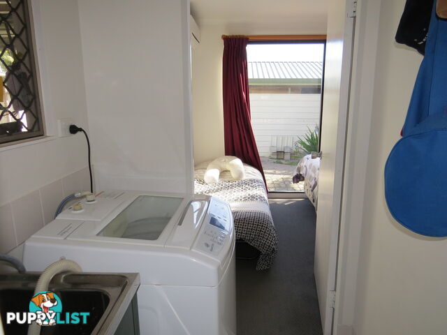 6 Baxter Avenue Brisk Bay QLD 4805