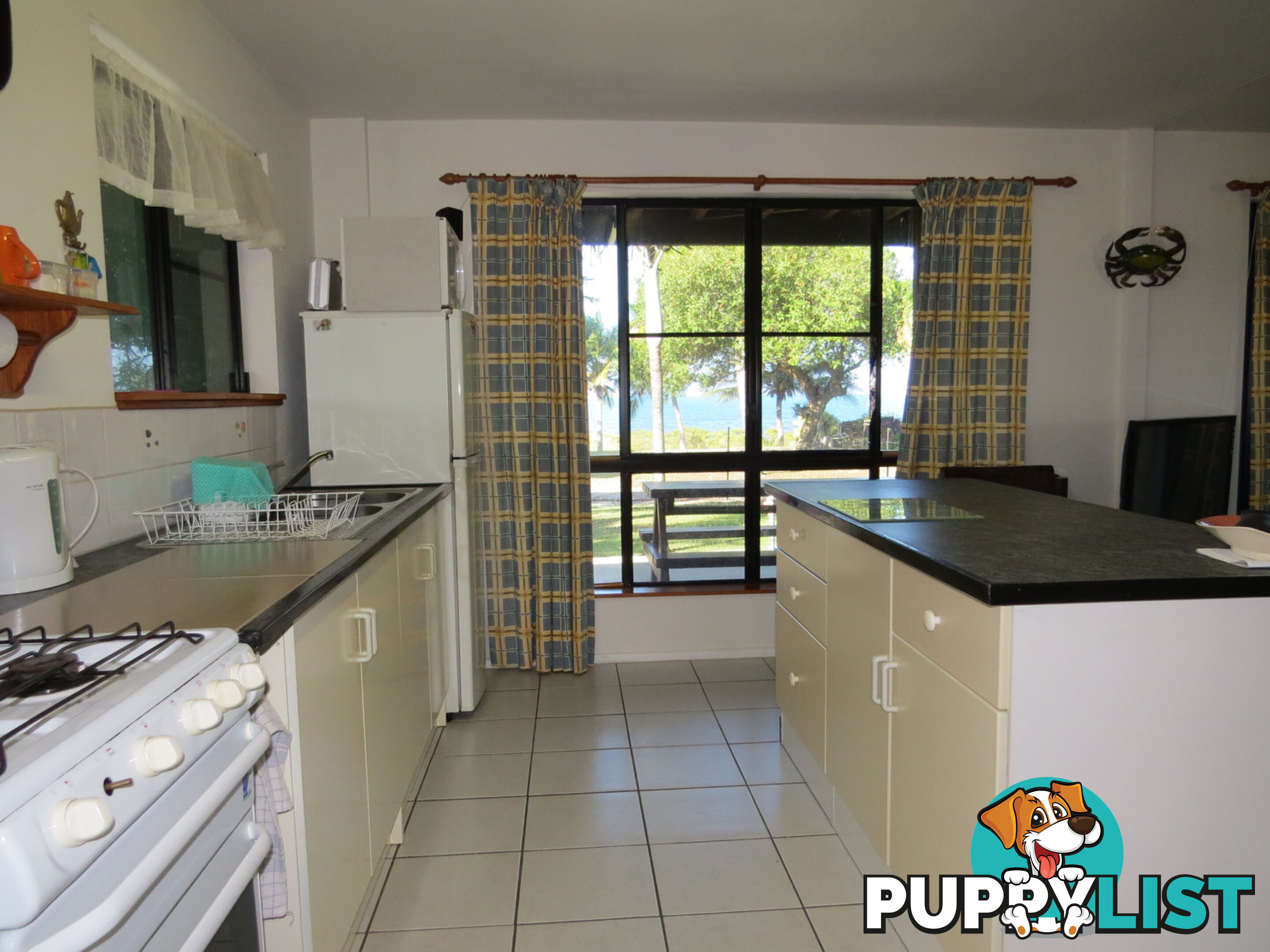 6 Baxter Avenue Brisk Bay QLD 4805