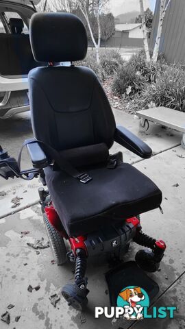 Powered wheelchair