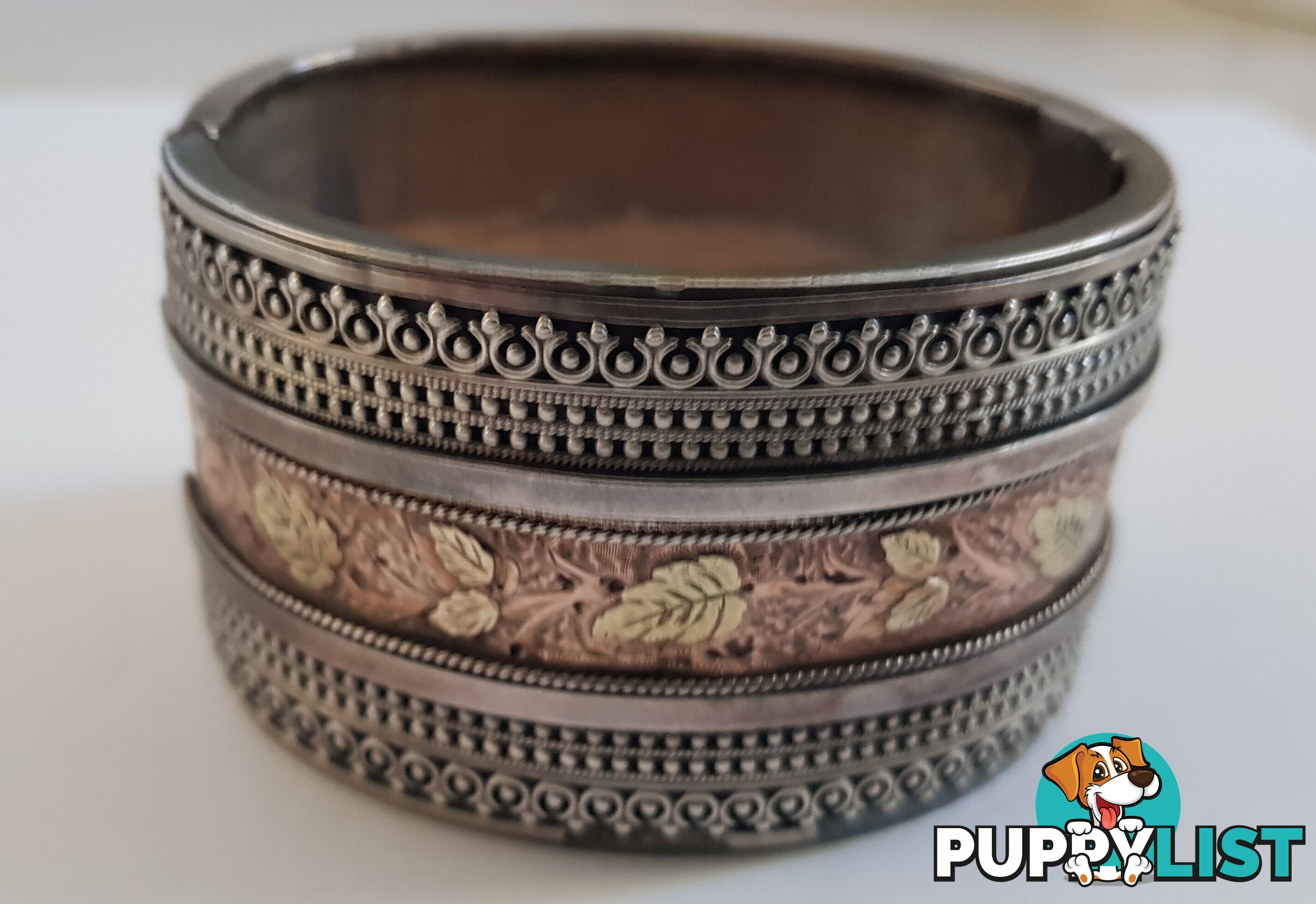 Antique (Victorian) Womens Bangle