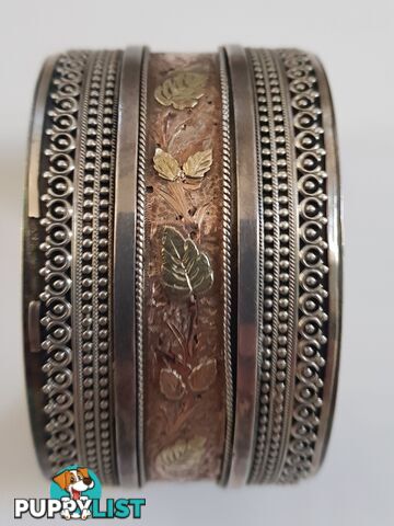 Antique (Victorian) Womens Bangle