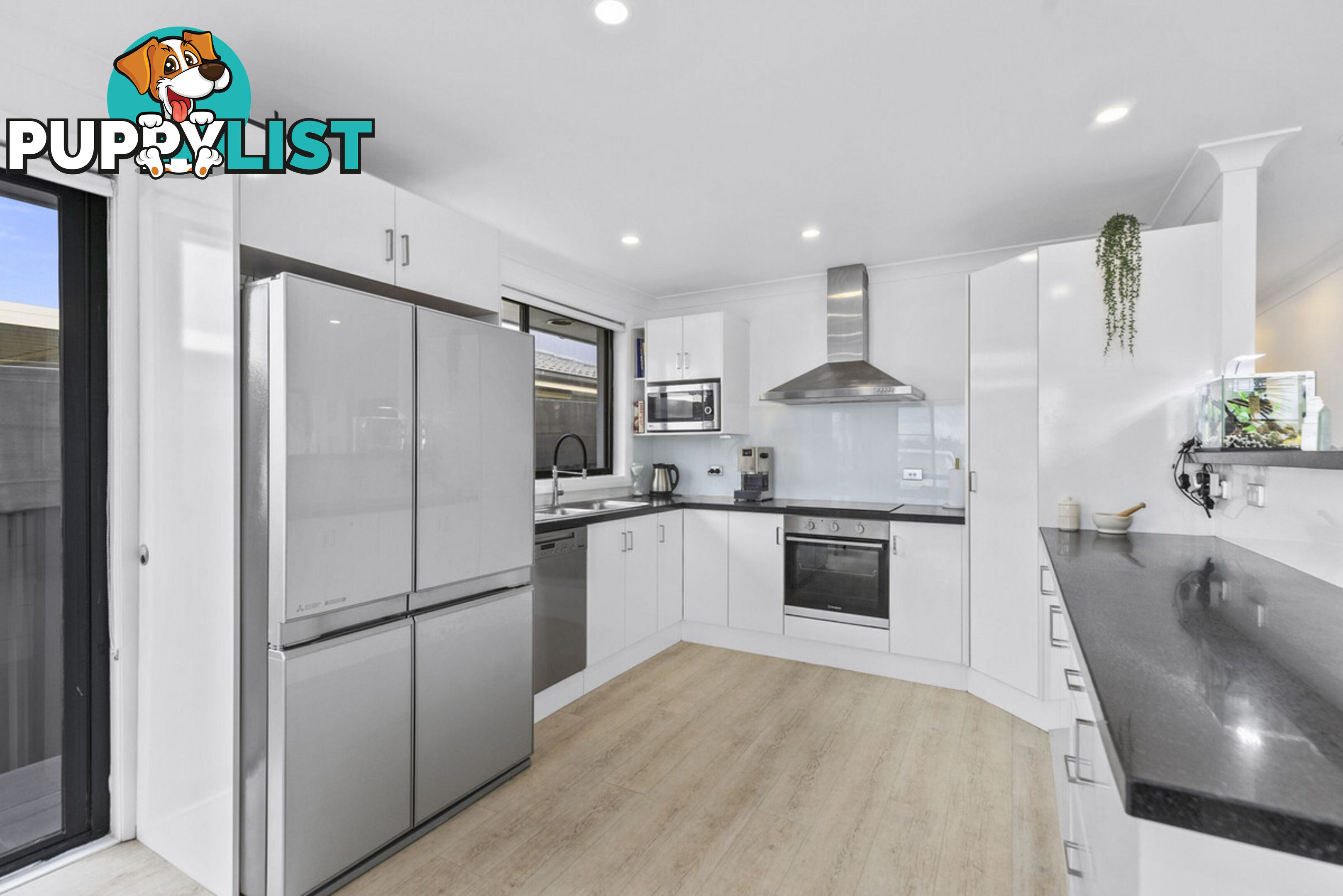 73 Brooke Avenue KILLARNEY VALE NSW 2261